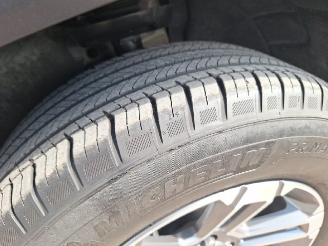 Used 2025 Black GMC Elevation image 27