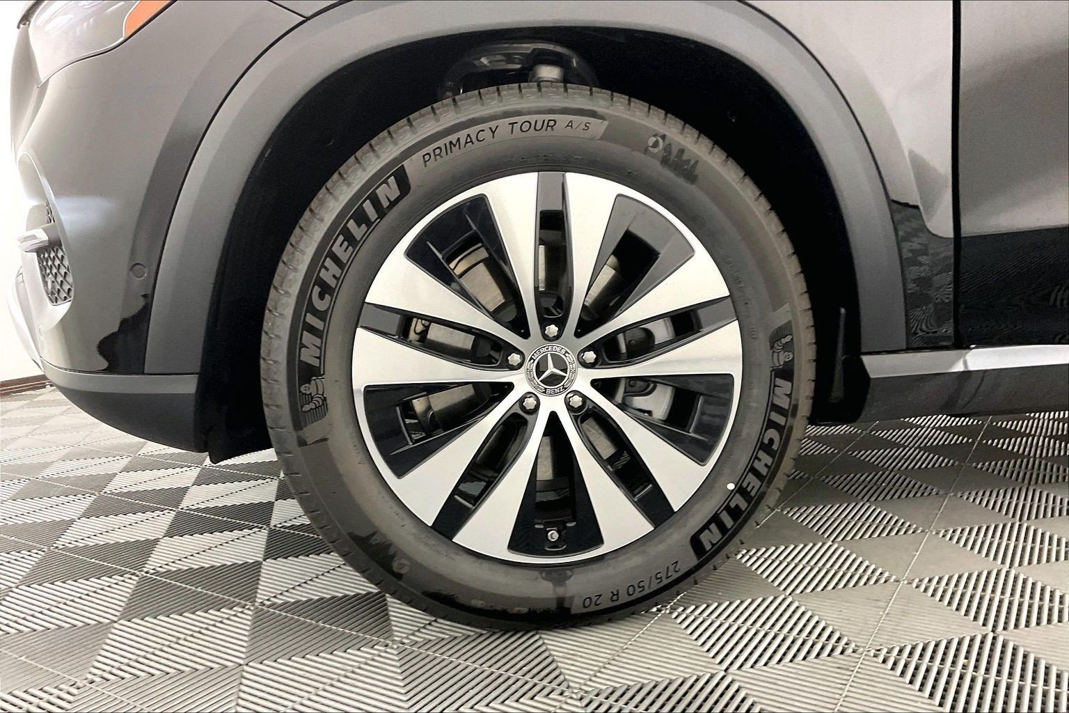 New 2026 Black Mercedes-Benz GLE 350 image 24