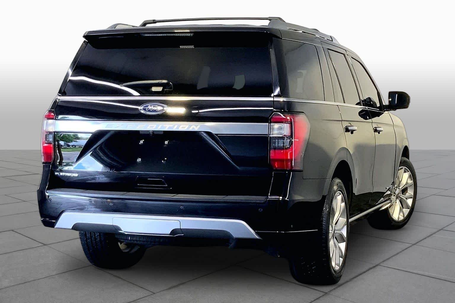 Used 2019 Agate Black Metallic Ford Platinum image 13