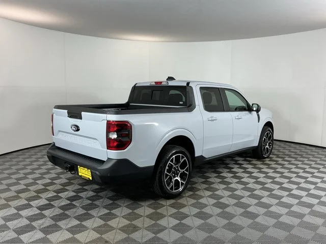 Used 2026 White Ford Lariat image 5