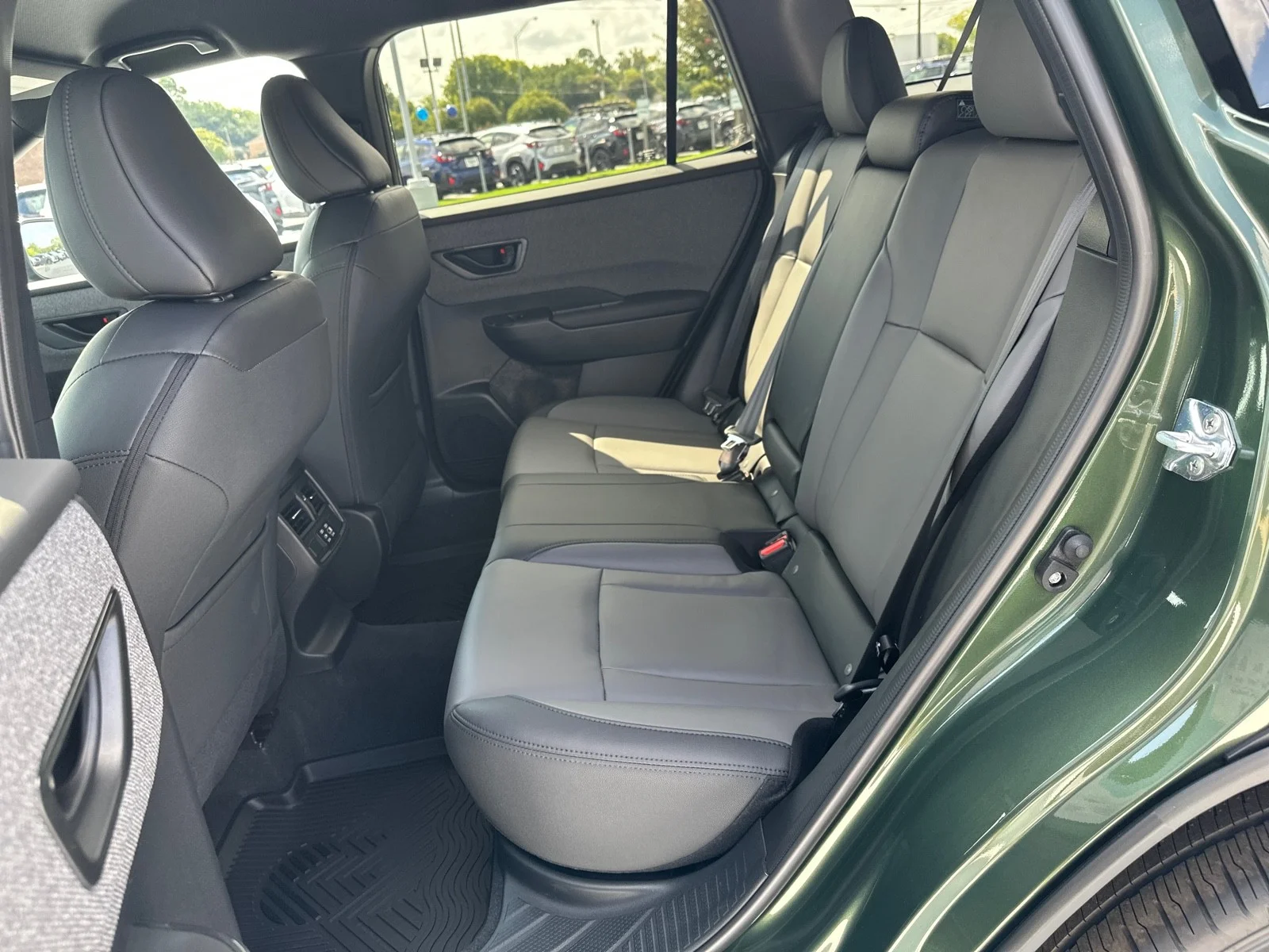 New 2026 DEEP EMERALD GREEN PEARL Subaru Premium image 10