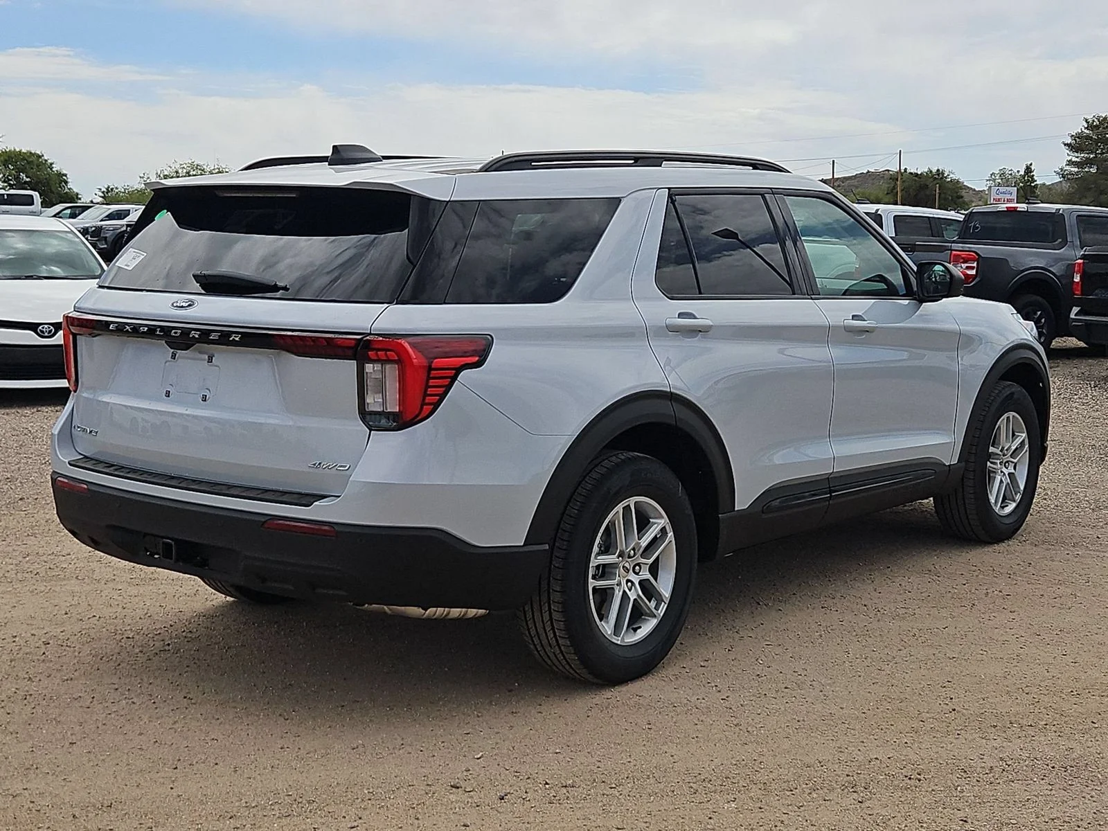 New 2026 Space White Metallic Ford Active image 5