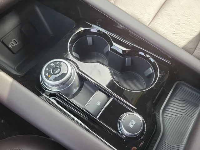 New 2026 Carbonized Gray Metallic Ford Platinum image 27
