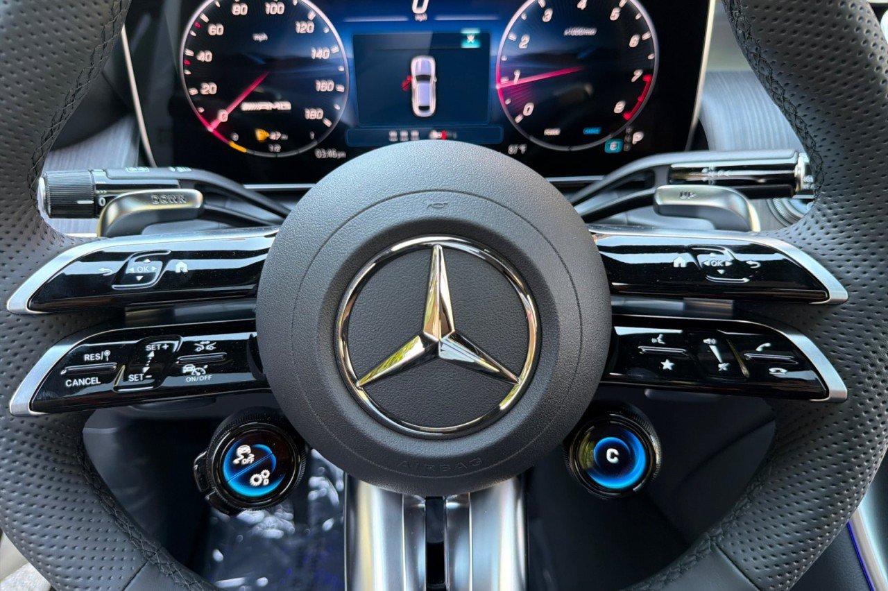 New 2026 Polar White Mercedes-Benz AMG® GLC 43 4MATIC Coupe image 23