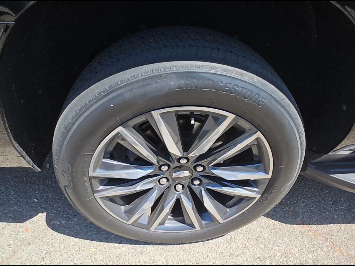 Used 2021 BLACK RAVEN Cadillac Sport image 23