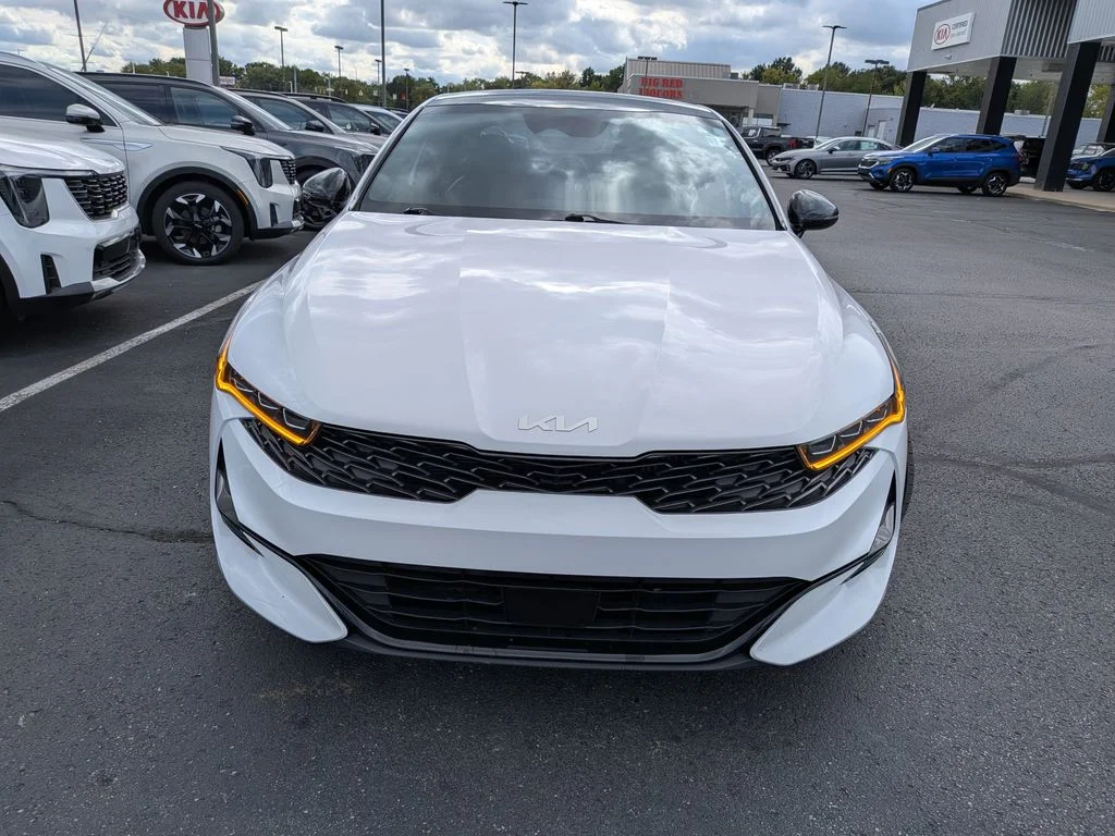 Used 2023 White Pearl Kia GT-Line image 2