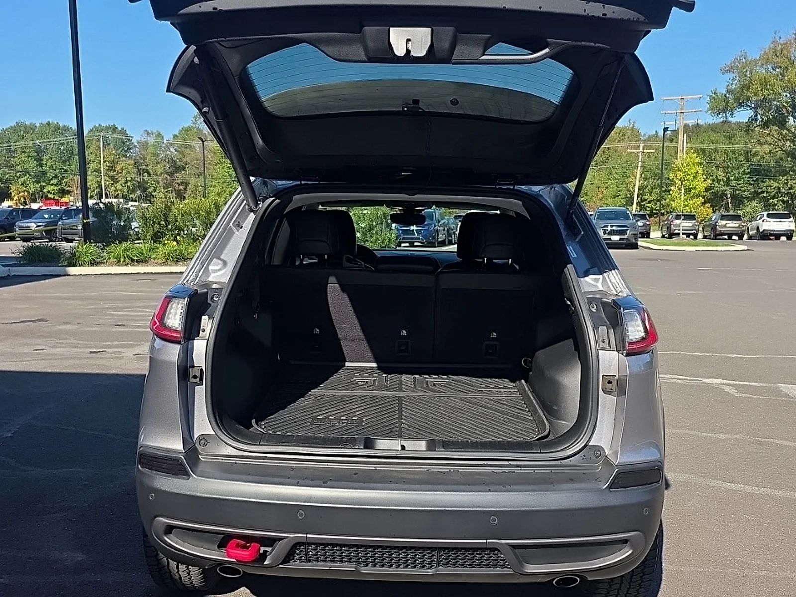 Used 2021 Billet Silver Metallic Clearcoat Jeep Trailhawk 4x4 image 6