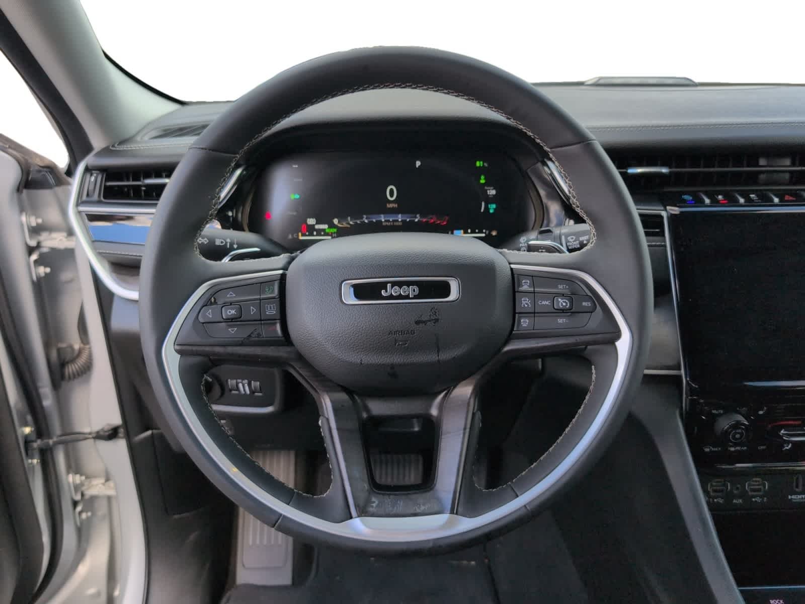 Used 2023 Silver Zynith Jeep  image 13