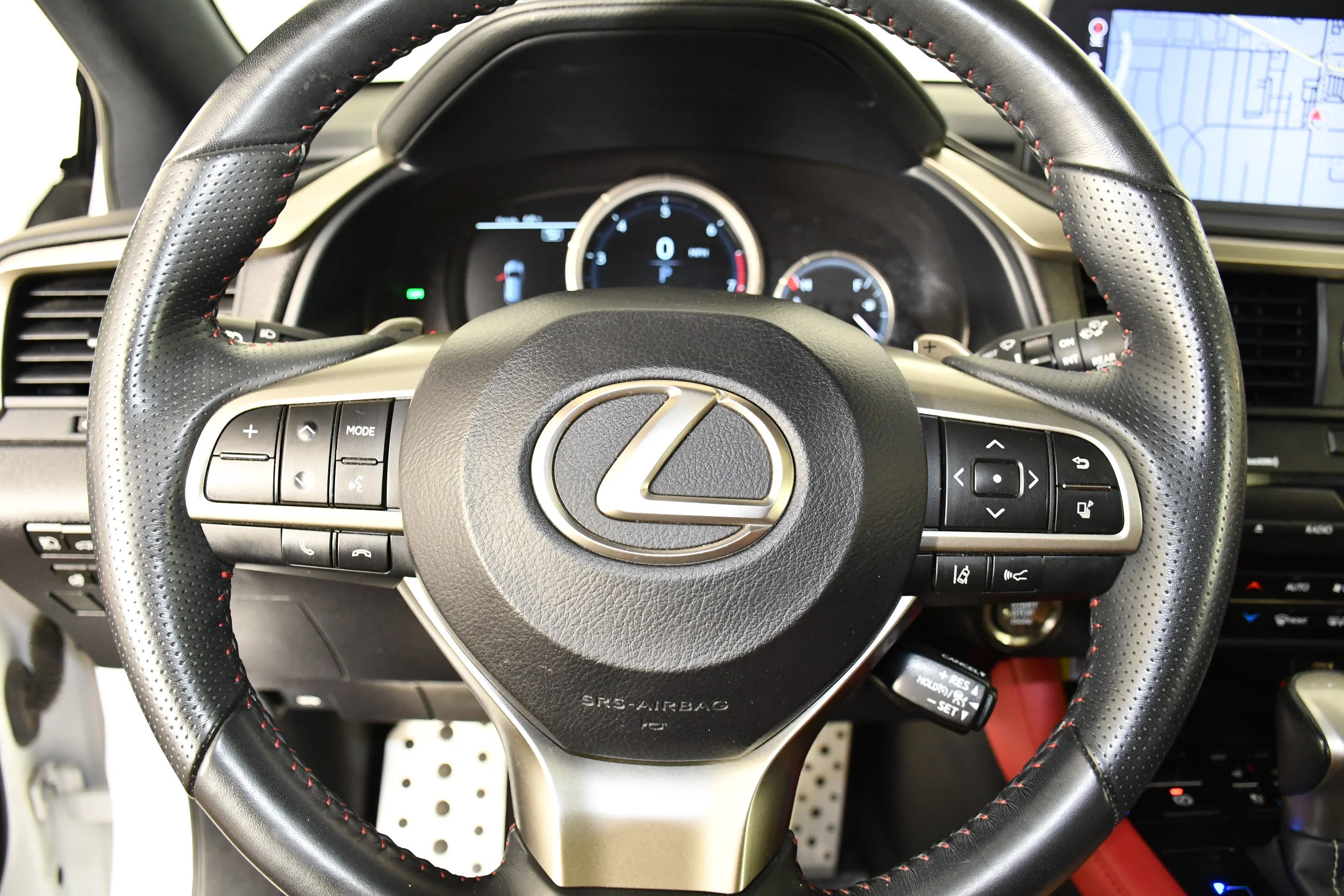 Used 2022 Ultra White Lexus RX 350 F SPORT Handling image 19
