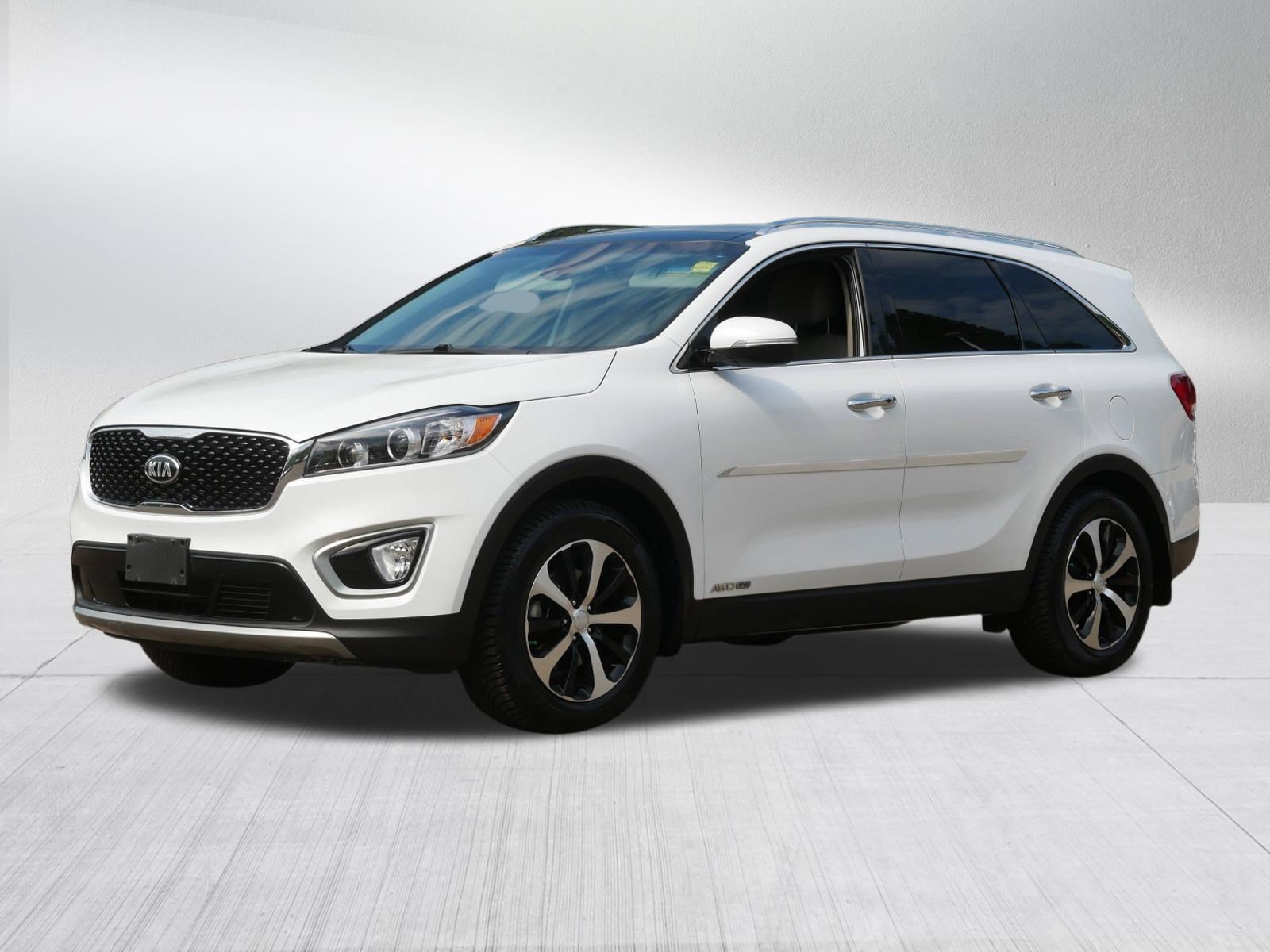 Certified Used 2017 Snow White Pearl Kia EX V6 image 3