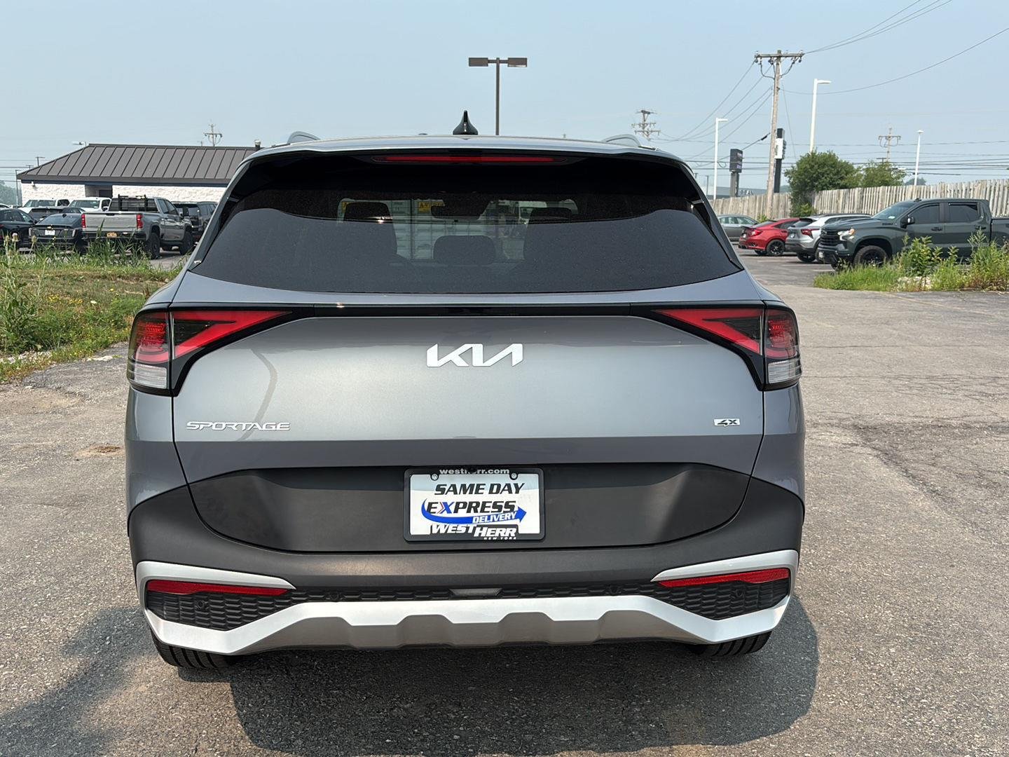 Used 2024 Everlasting Silver Kia EX image 6
