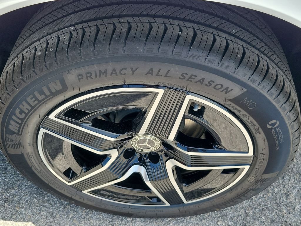 New 2027 Polar White Mercedes-Benz GLC 300 image 9