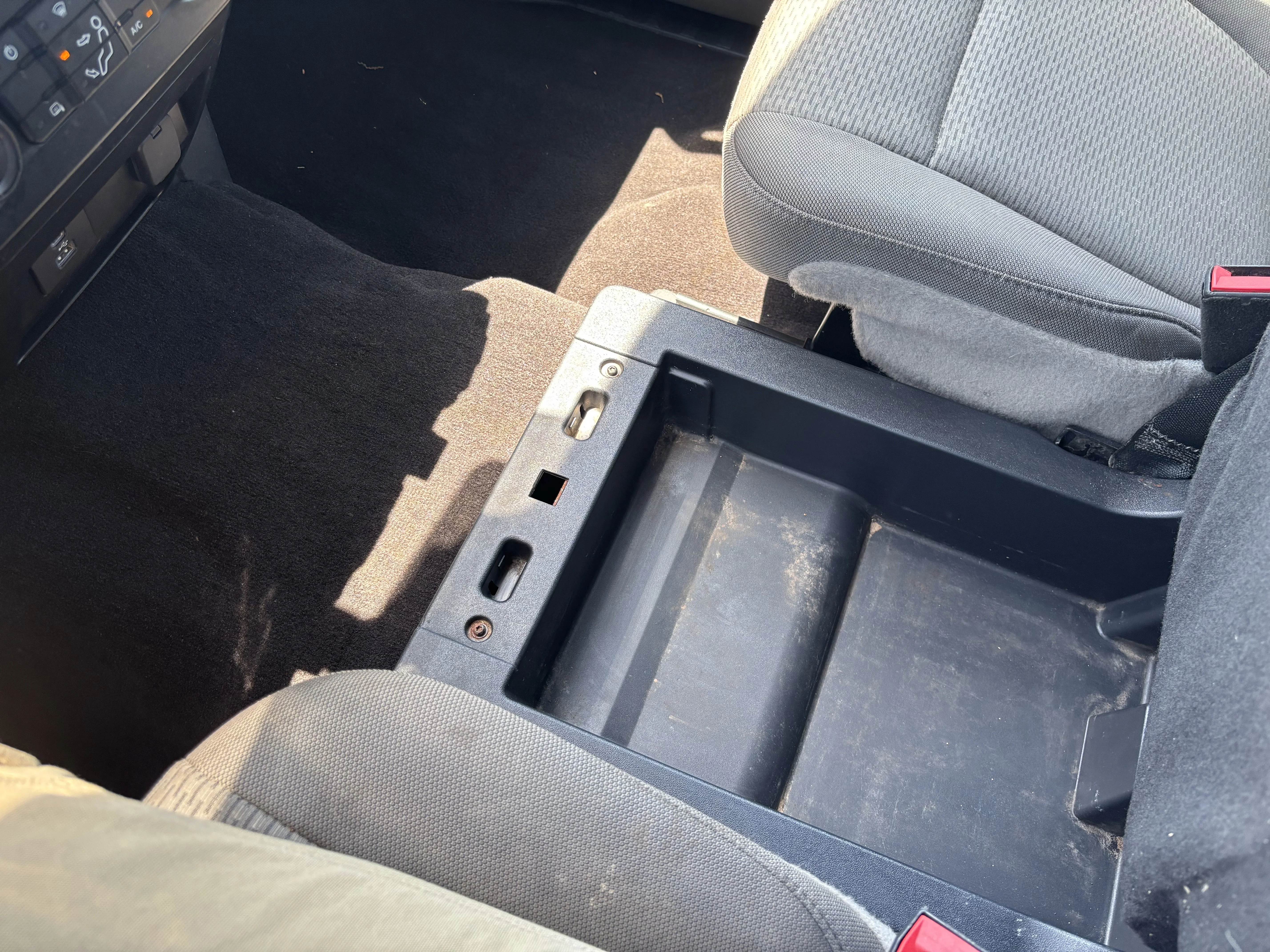 Used 2022 Oxford White Ford XLT image 27