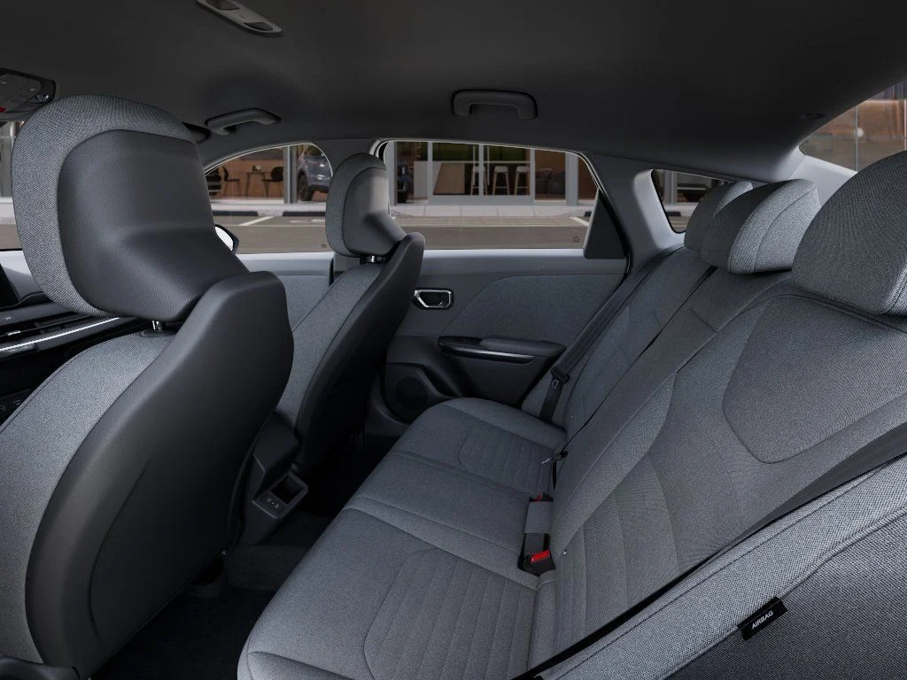 2025 Kia K4 EX - Photo 13