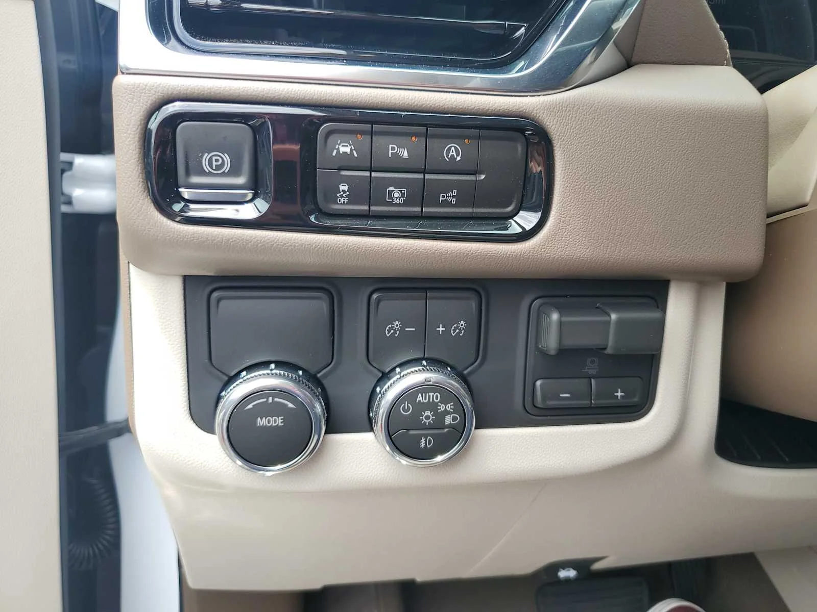 New 2026 Glacier White Tricoat GMC Denali image 21