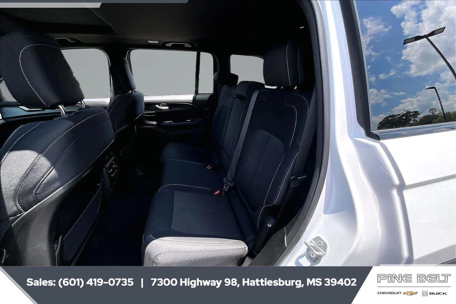 Used 2024 Bright White Clearcoat Jeep Laredo X image 19
