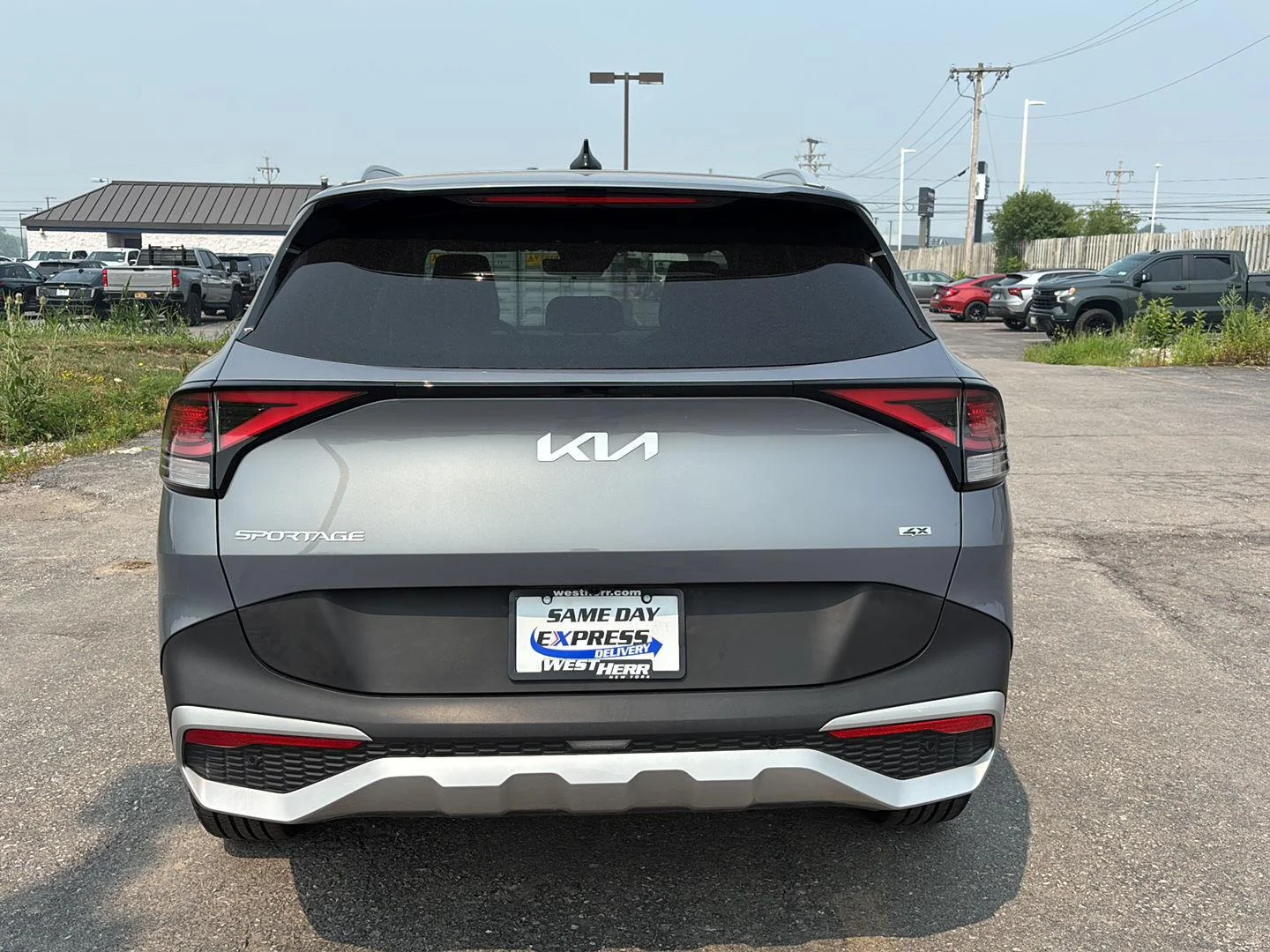 Used 2024 Everlasting Silver Kia EX image 6