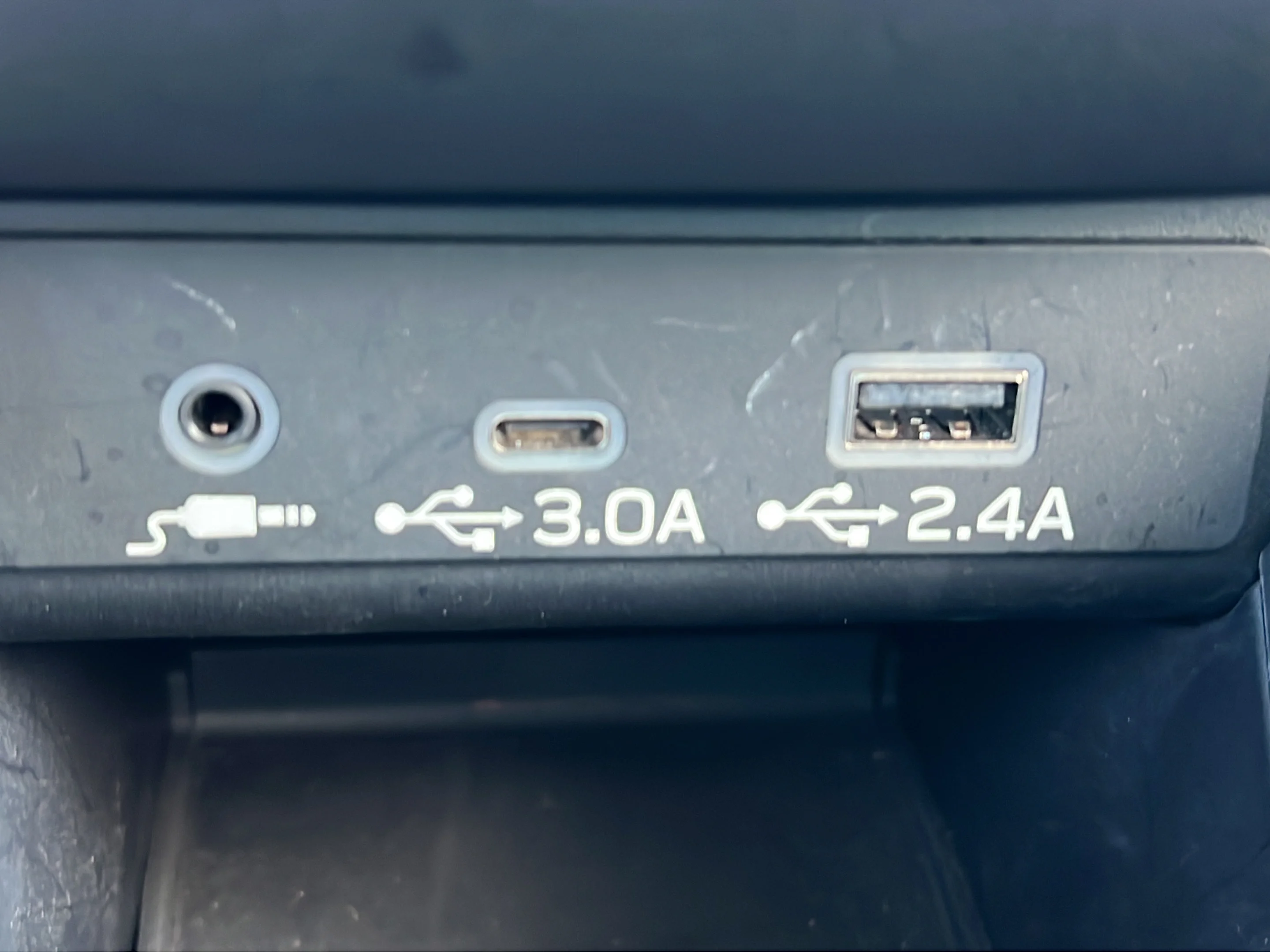 Used 2025 Ice Silver Metallic Subaru Premium image 26