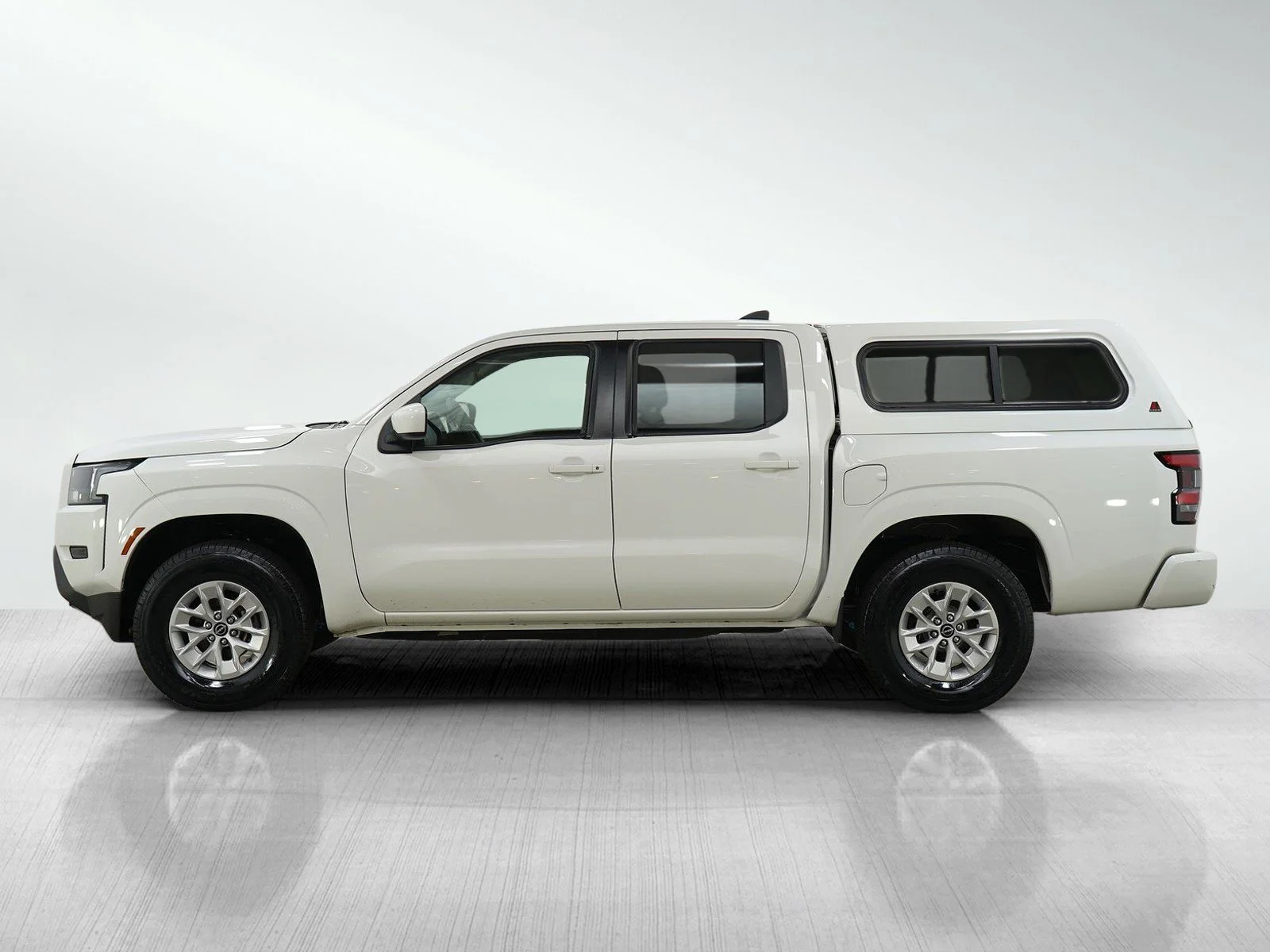 Used 2024 Nissan Frontier SV with VIN 1N6ED1EK6RN628815 for sale in Minneapolis, Minnesota
