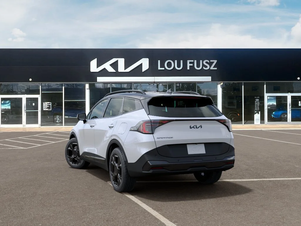 New 2027 Glacial White Pearl / Black Ro Kia X-Line image 4