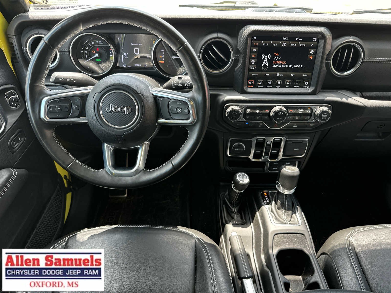 Used 2022 High Velocity Clearcoat Jeep Unlimited Sahara image 14