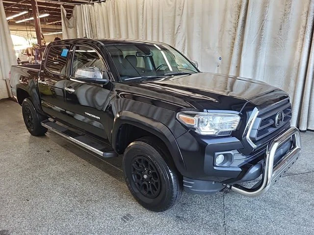 Used 2022 Black Toyota SR5 image 9