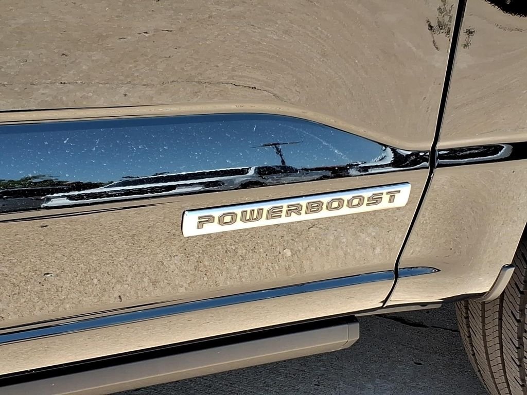 Certified Used 2025 Black Metallic Ford Platinum image 29