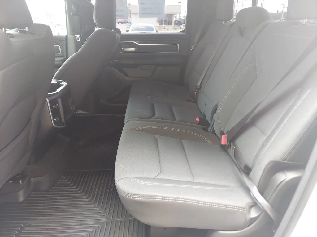 Used 2022 White Ram Big Horn/Lone Star image 40