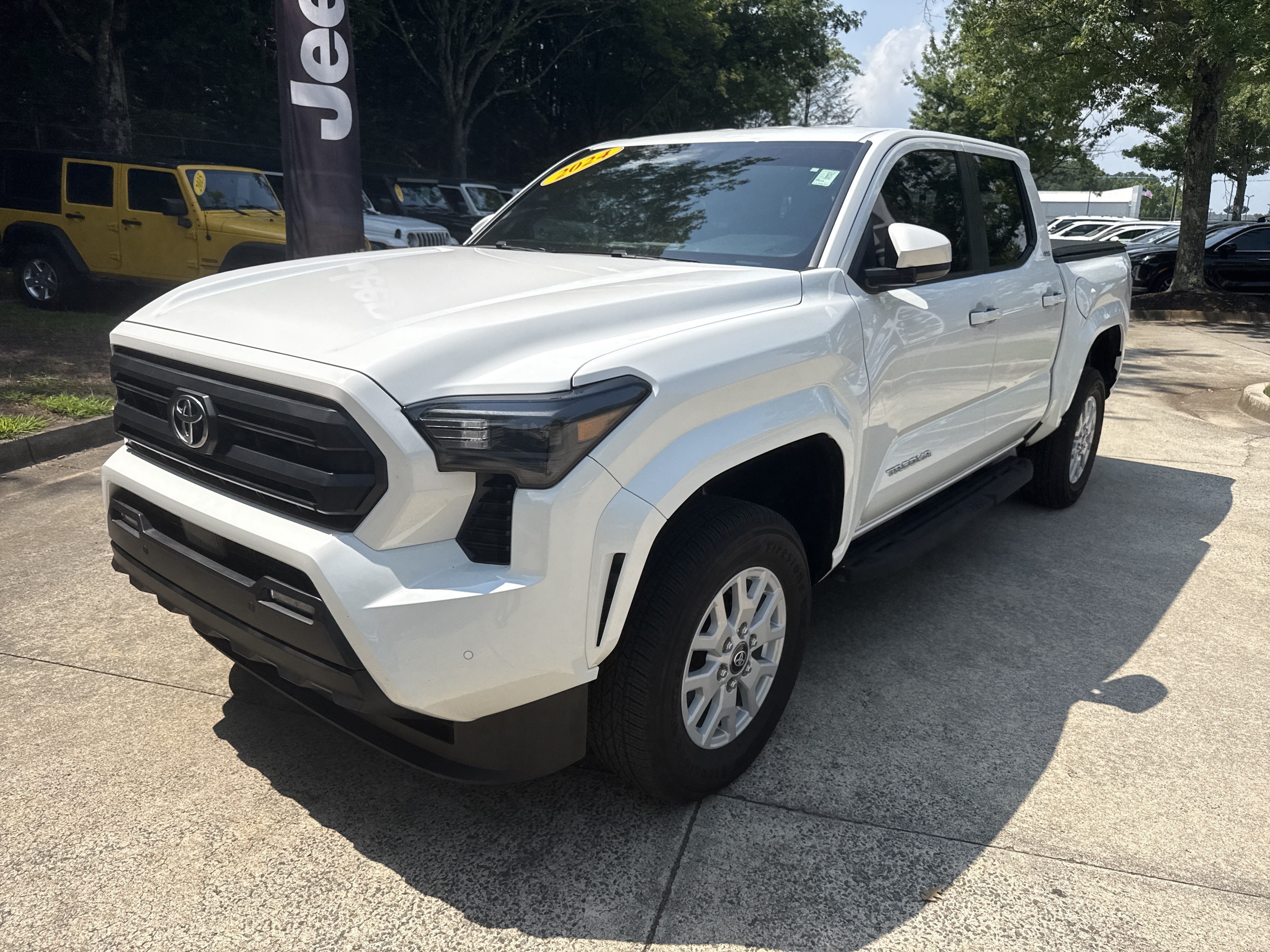Used 2024 Ice Toyota SR5 image 3