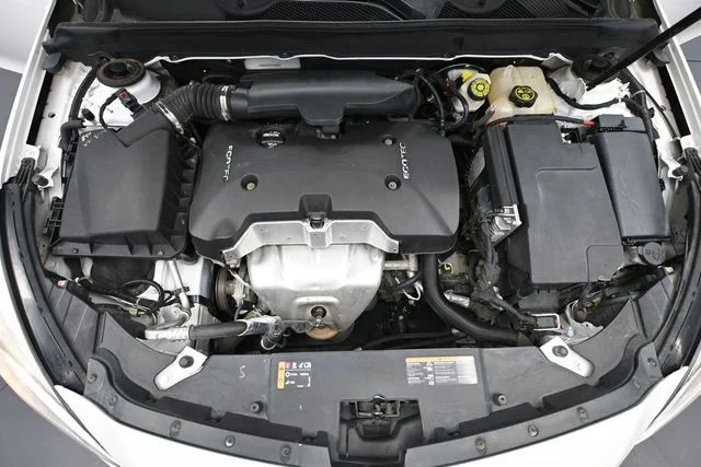 Used 2015 White Chevrolet LS image 40