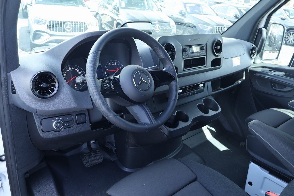 New 2026 Arctic White Mercedes-Benz Cargo 170 WB image 3