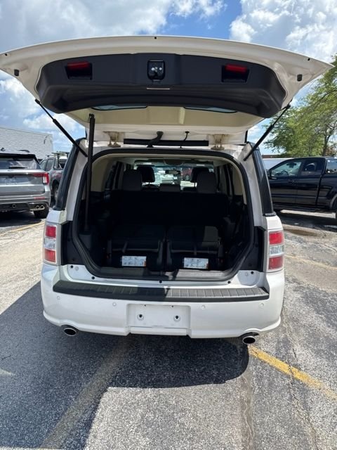 Certified Used 2019 White Platinum Tri-Coat Metallic Ford SEL image 8