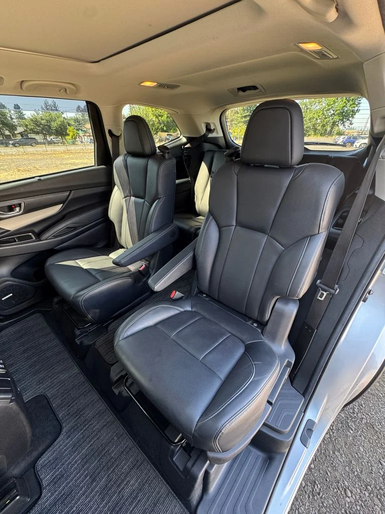 Used 2022 Silver Subaru Limited image 29
