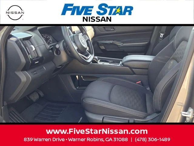 Used 2024 Gray Nissan S image 5