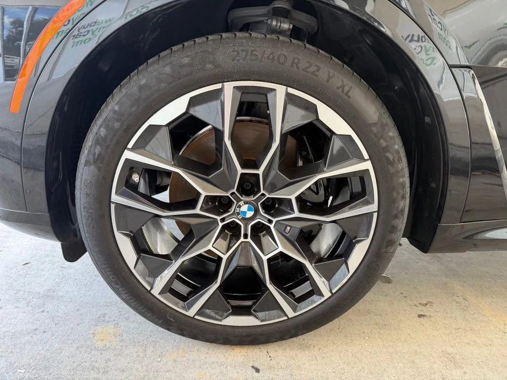 Used 2026 Black BMW M60i image 16