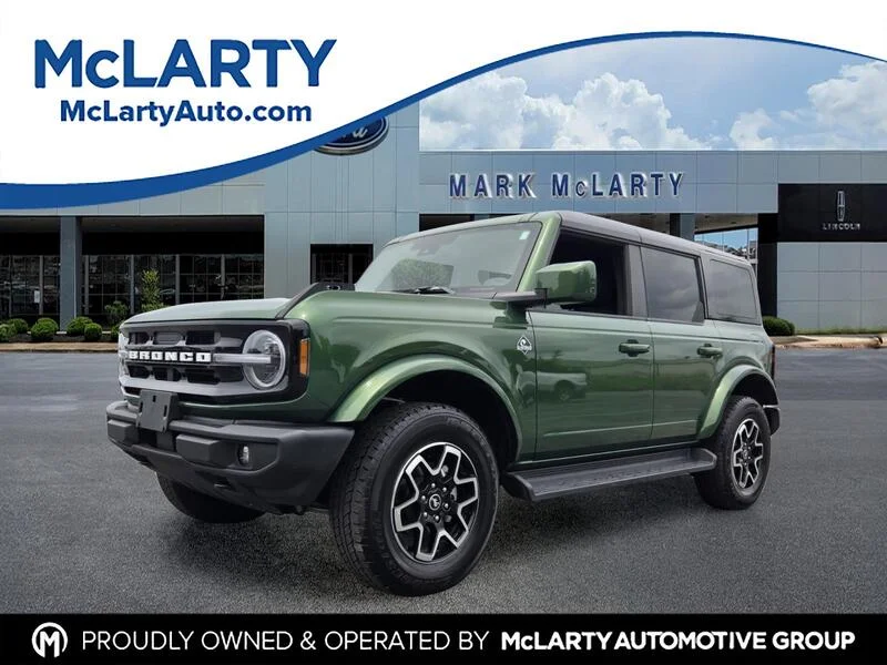 Used 2025 Green Metallic FORD OUTER BANKS 4 DOOR 4X4 image 1