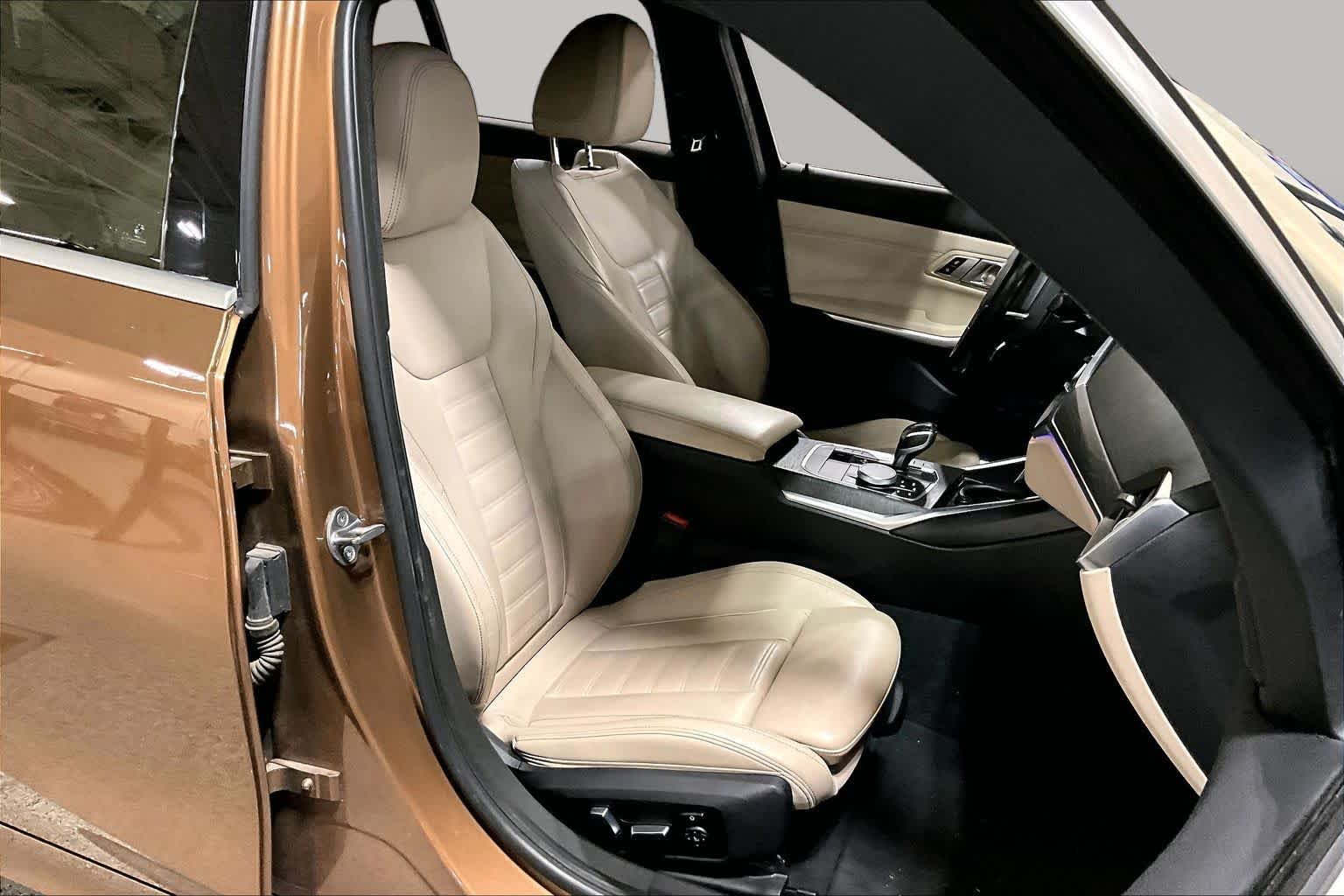 Used 2019 Vermont Bronze Metallic BMW 330i xDrive image 9