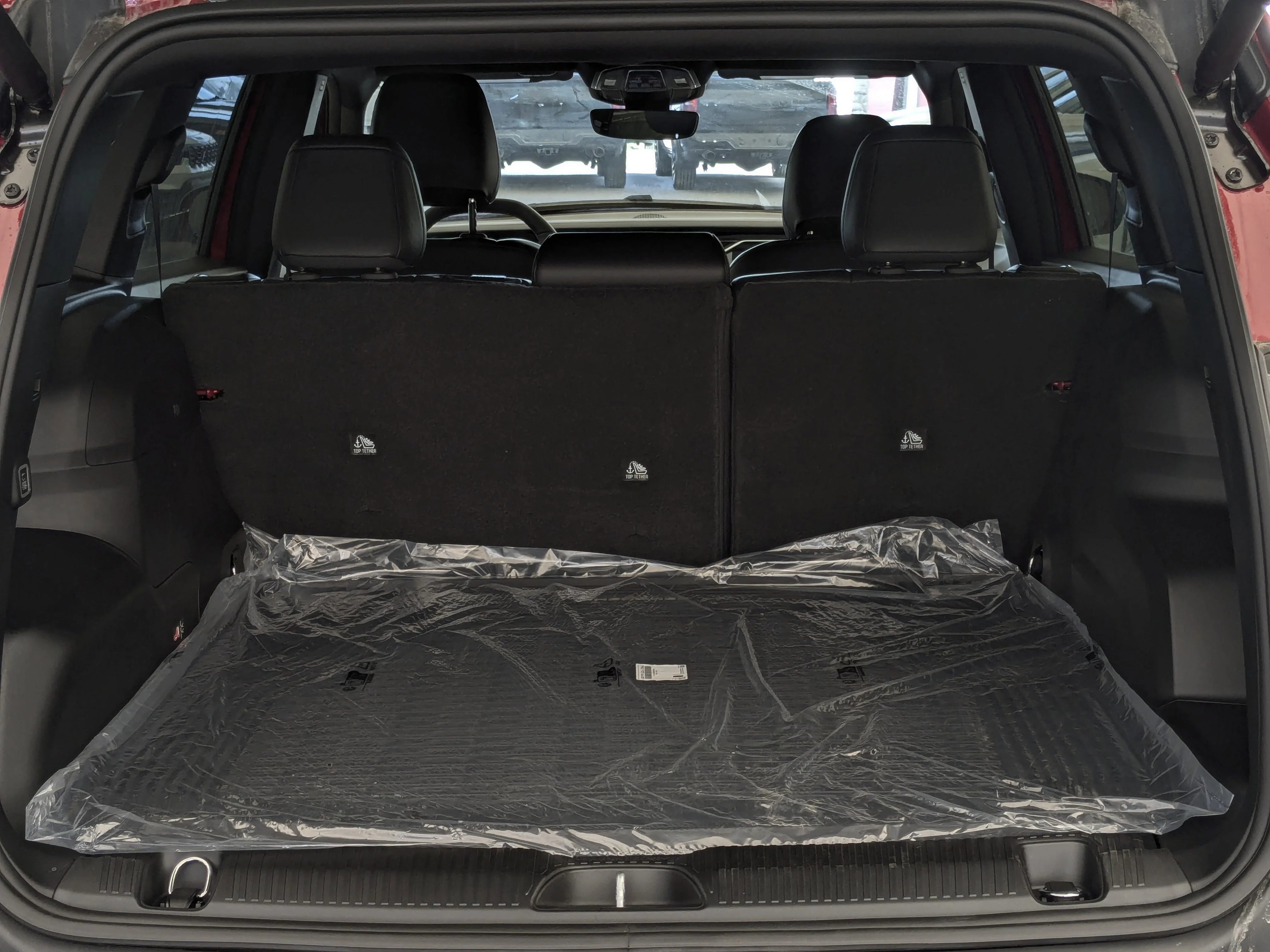 New 2026 Red Jeep Limited - - 1.6L Turbo Hybrid - Pano Sunroof - 12.3 Dsply - Pwr Liftgate - Wireless Charging & More image 26