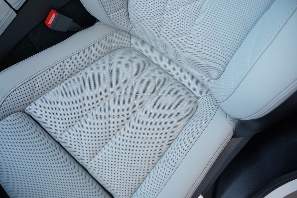 New 2026 Alpine White BMW xDrive50e image 11