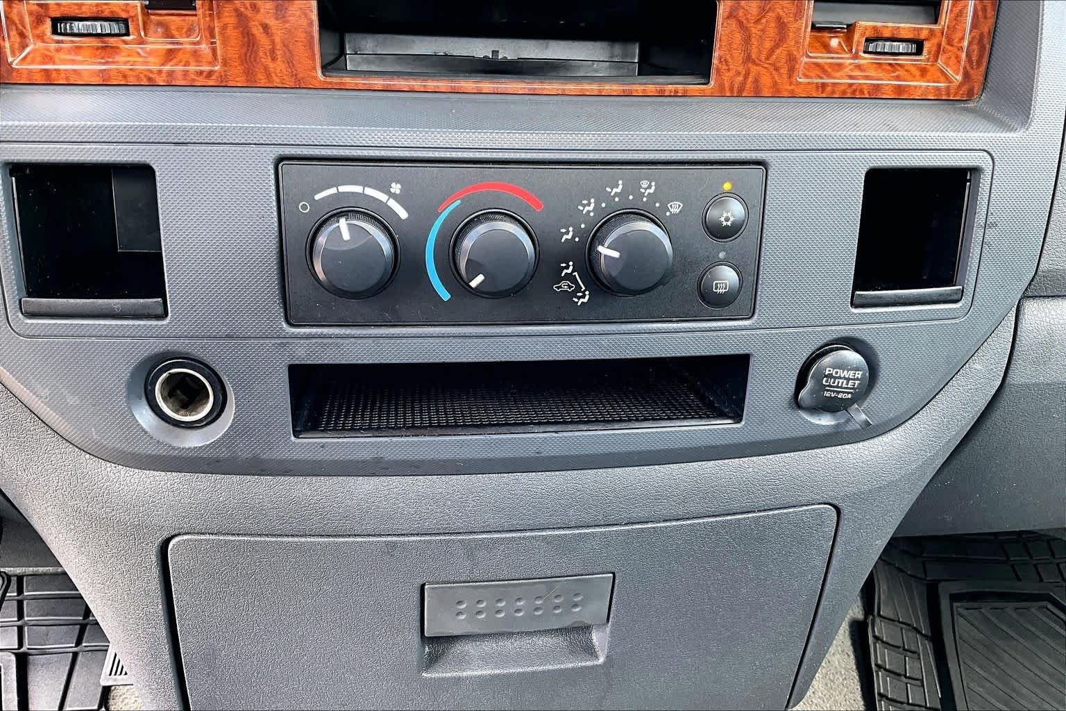 Used 2006 Inferno Red Crystal Pearl Dodge ST image 31