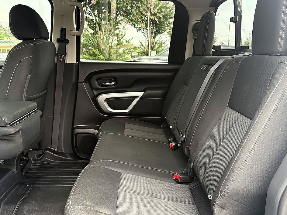Used 2018 Glacier White Nissan SV image 9