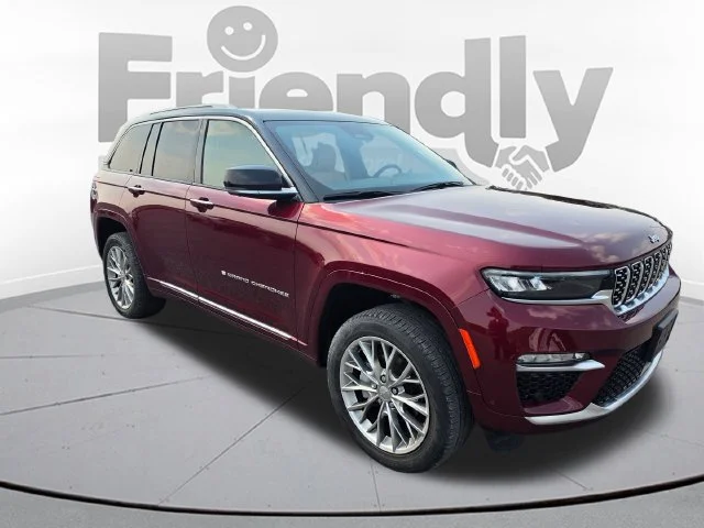 Used 2023 Red Jeep Summit image 3