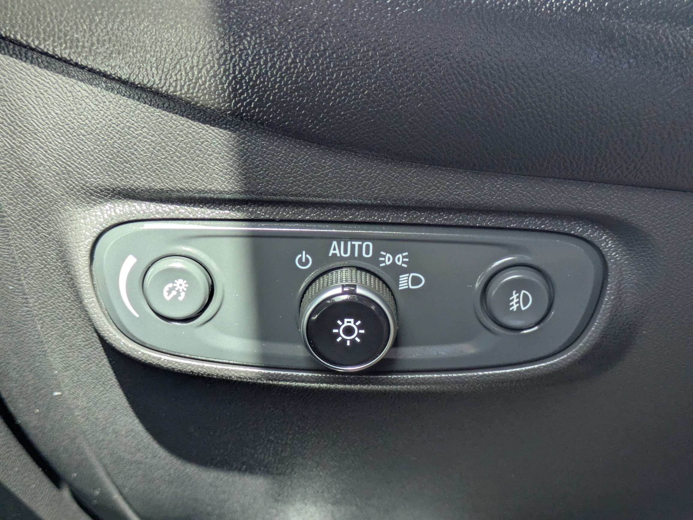 Used 2021 Summit White Chevrolet LT image 27