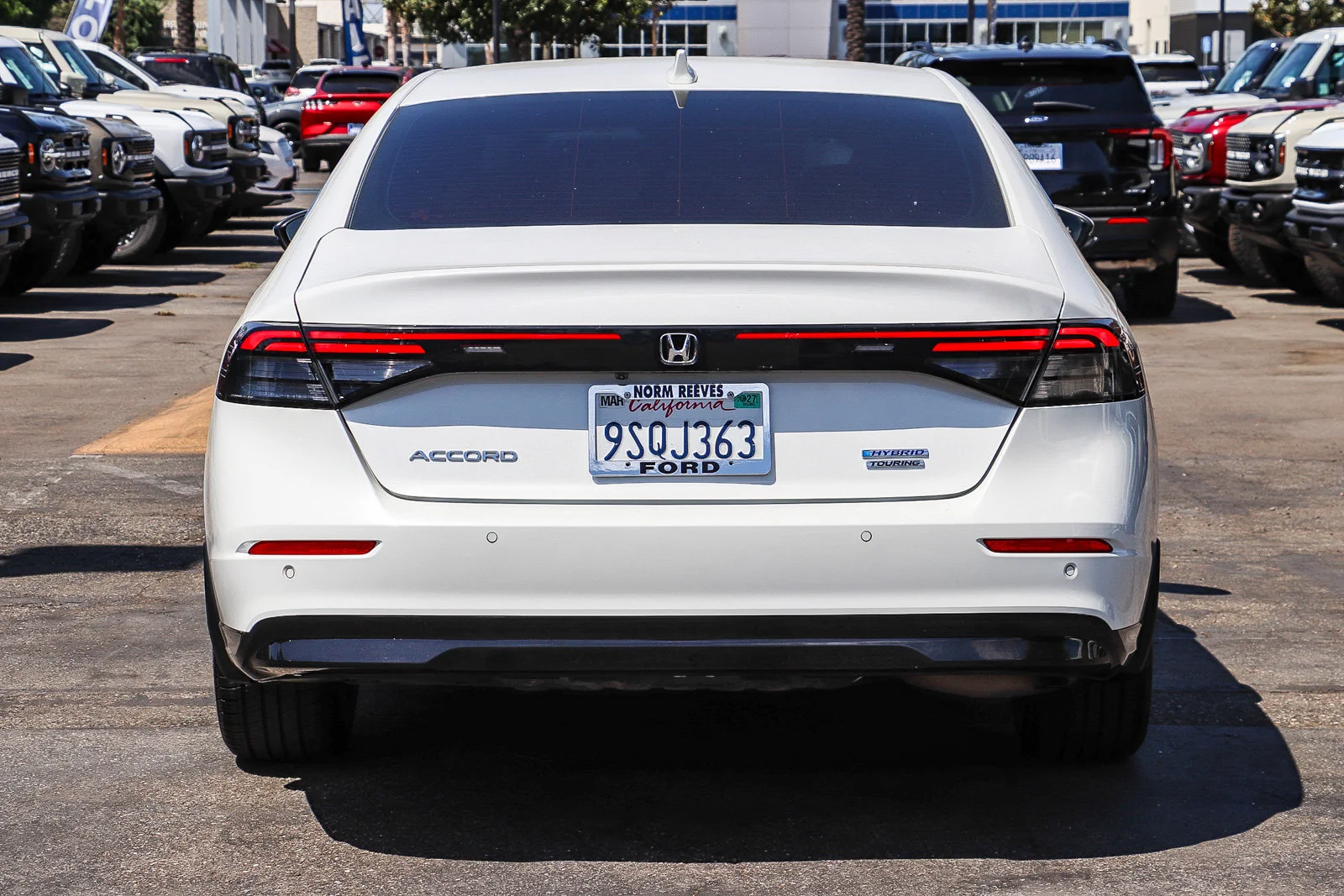 Used 2025 Platinum White Pearl Honda Touring image 8