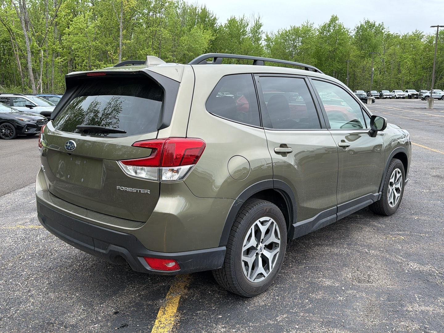 Certified Used 2022 Autumn Green Metallic Subaru Premium image 6
