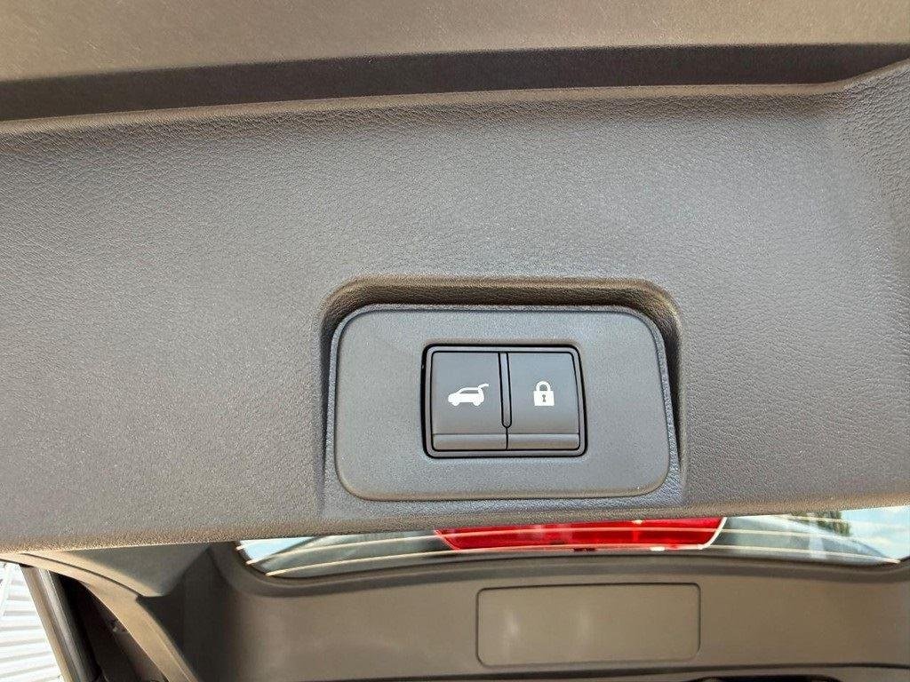 2026 Nissan Rogue SV - Photo 17