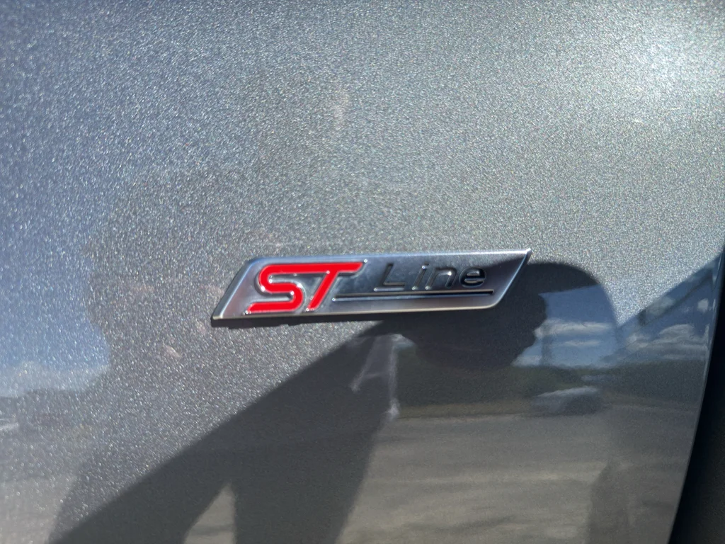 2025 Ford Escape ST-Line - Photo 25