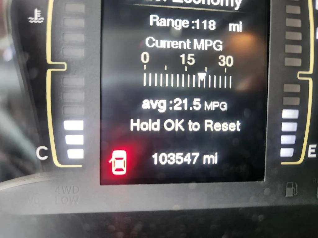 Used 2015 Black Jeep Latitude image 15