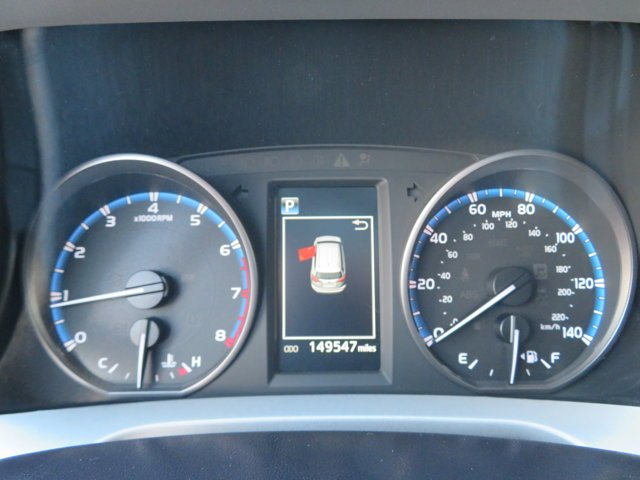 Used 2017 Super White Toyota XLE image 32
