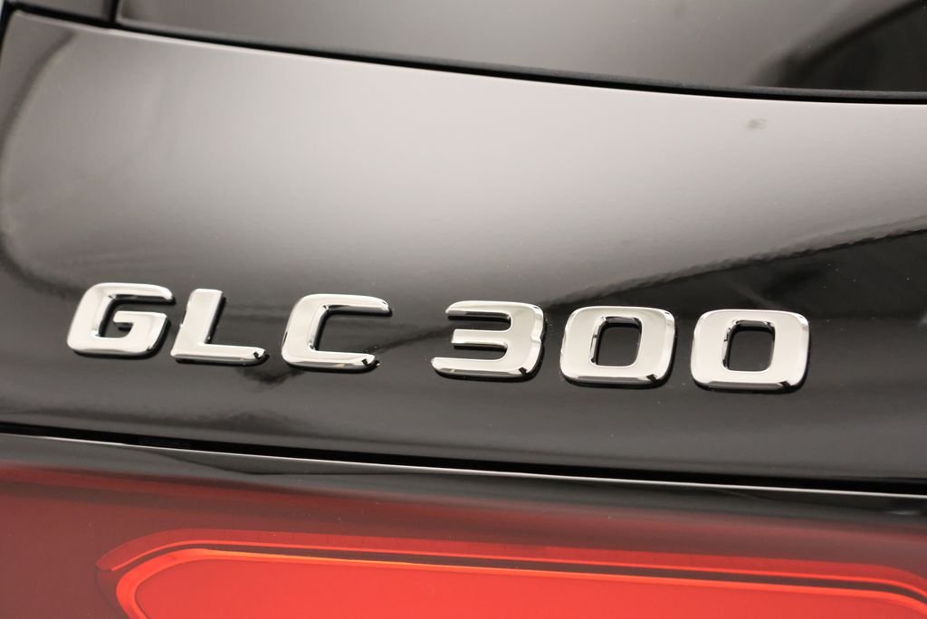 New 2026 Black Mercedes-Benz GLC 300 image 9